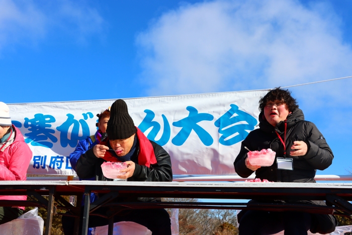 かき氷早喰い競争