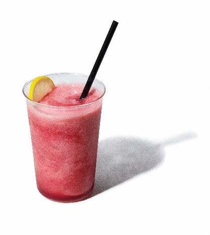 フローズン ベリー“RED”レモネード 605円