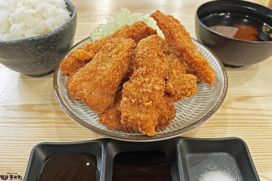 食べ放題定食 2,200円
