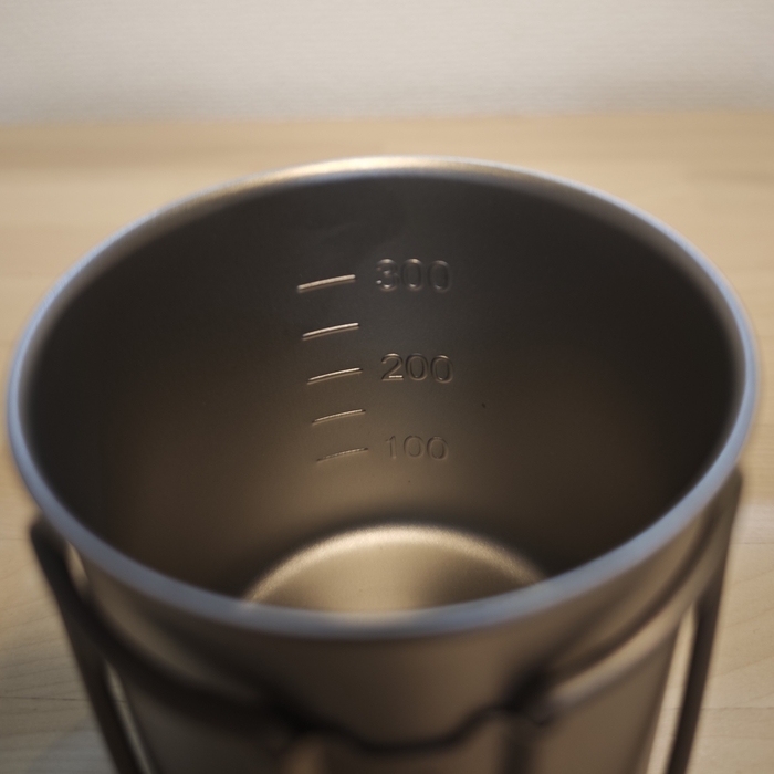チタン製マグカップ 420ml 蓋付き  一層式  目盛り付き3