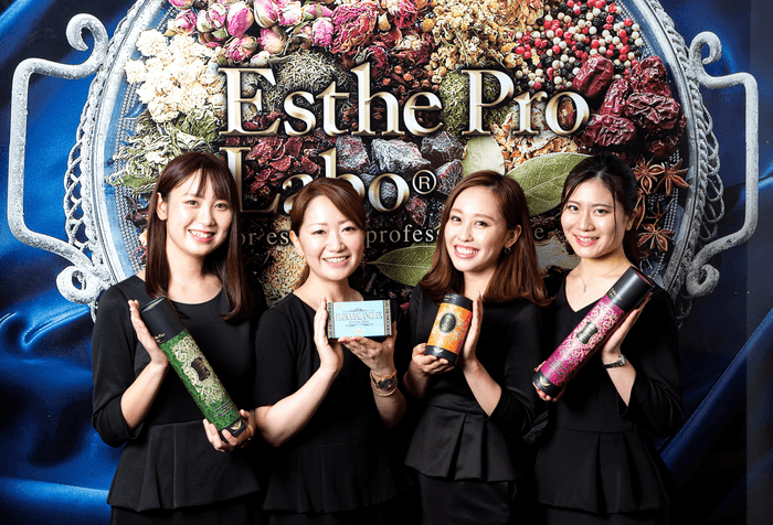 サロンスタッフ