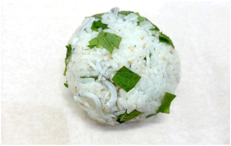 阿波しらすのまんまるおにぎり