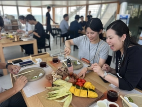 神戸港に『EN³ TOTTEI BBQ』が誕生　本日8月30日オープン