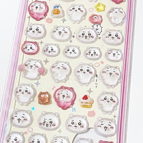 ちいかわのぷっくり感が魅力のボンボンドロップシール