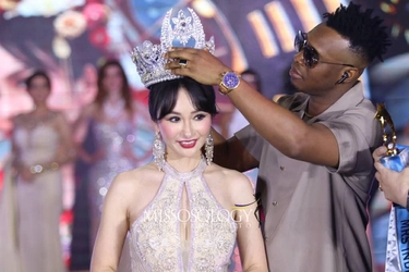 40代で人生大逆転。「何もできない」と言われて育った女性が、世界大会グランプリを獲るまで
——美しさの裏側を綴った一冊が2026年2月25日発売