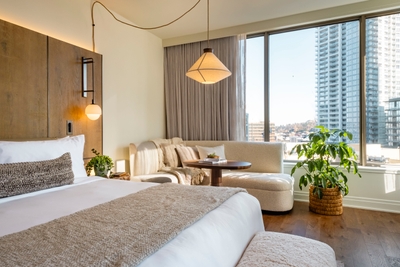 1 Hotel Seattle - Studio Suite (C)Kelsey Bumsted