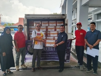 世界ラーメン協会、インドフード・インドネシア日清 と共同でインドネシア・スマトラ島の豪雨被災者へ 計6.5万食の即席めんを提供