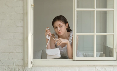 韓国発・機能美バッグブランド「DBERNO(ディベルノ)」、日本初上陸。 旅に寄り添うパスポートバッグ。日常を彩る保冷バッグ。