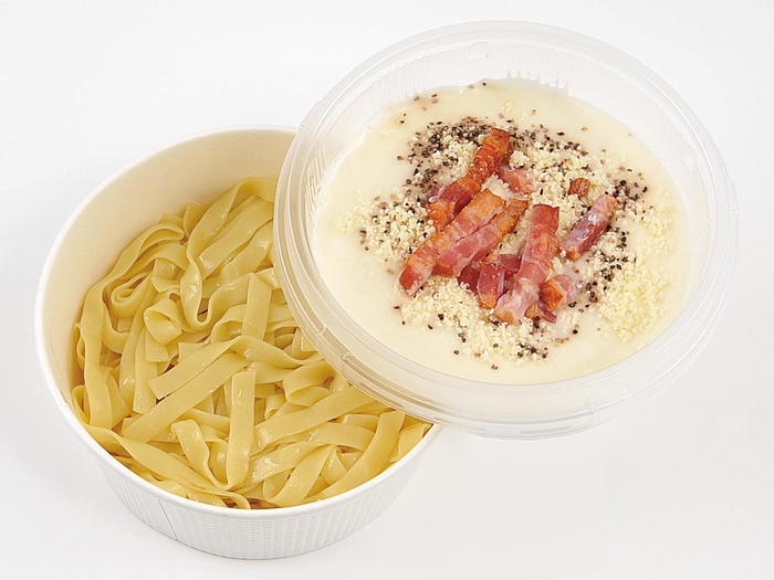 生パスタ 3種のチーズクリーム