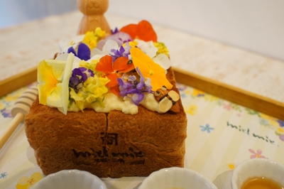 花もミツバチも全部食べれます
