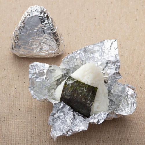 サンホイルで包むおにぎり