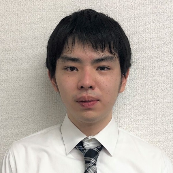 〈私立中担当〉 田中 宏明 先生（開成中出身） 毎年この時期になる と、自身が受験生だ った頃を思い出しま す。今年度の受験生 も来年度の受験生も 入試当日に、柔軟に 問題対応できるポイ ントを伝授します。