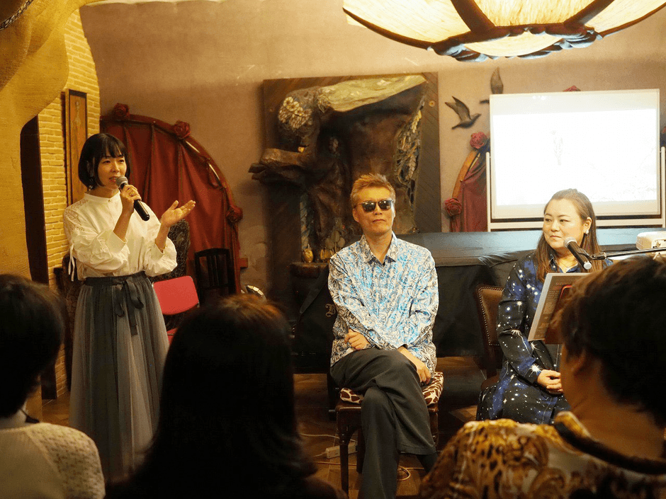 左からAILA、GOD、SIZUKU