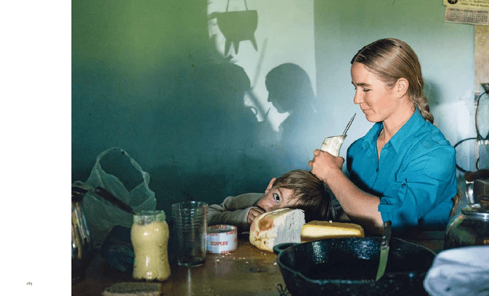 『NO SIGNAL 街を出て、大自然の中で暮らすことを選んだ 10人の生き方』中面