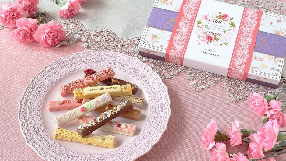 ブーケ柄が華やかな掛け紙です 