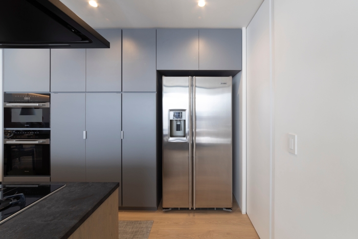 吉岡電機工業株式会社(冷凍冷蔵庫「mabe」)