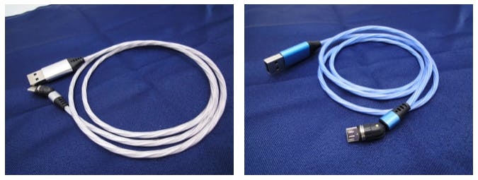 (左)カラフル (右)ブルー 充電しないときはシンプルな普通のケーブルです。