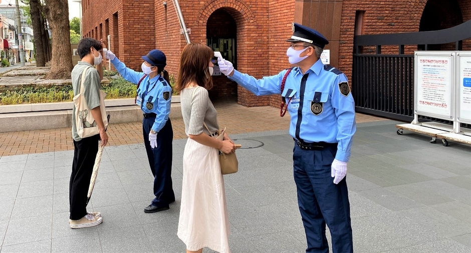 学内入構時 検温の様子