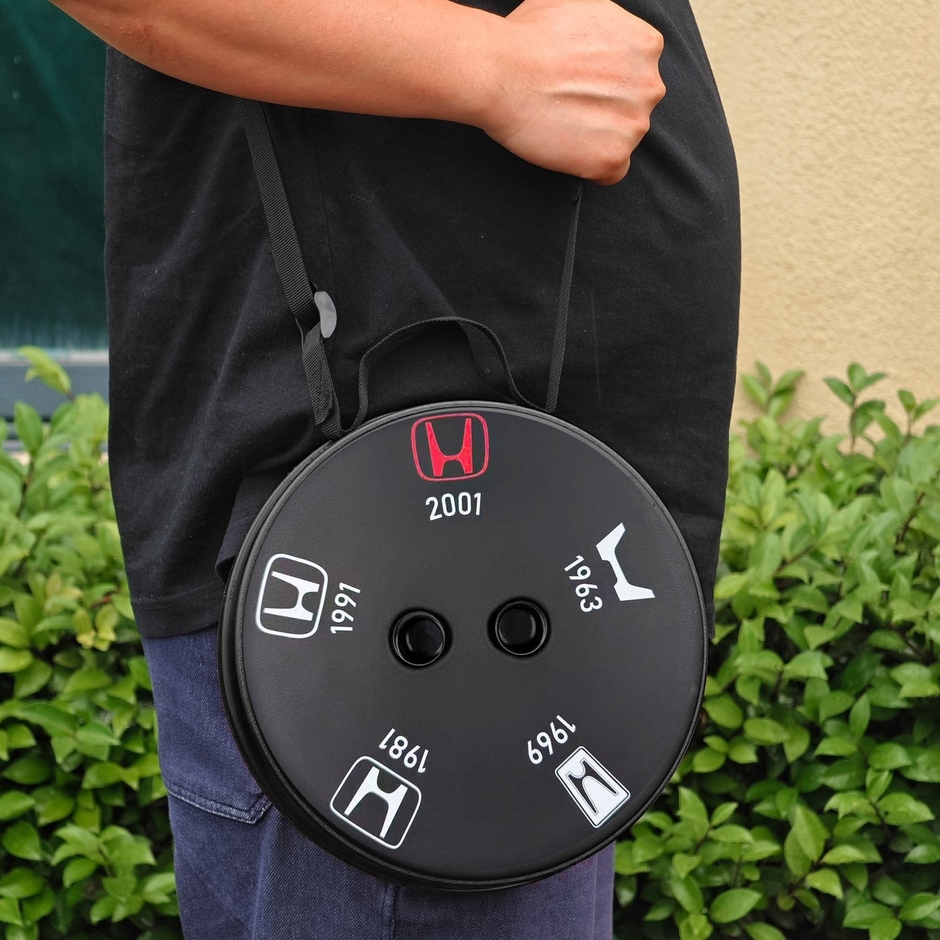 タイヤ型折り畳み椅子 Honda Hマーク