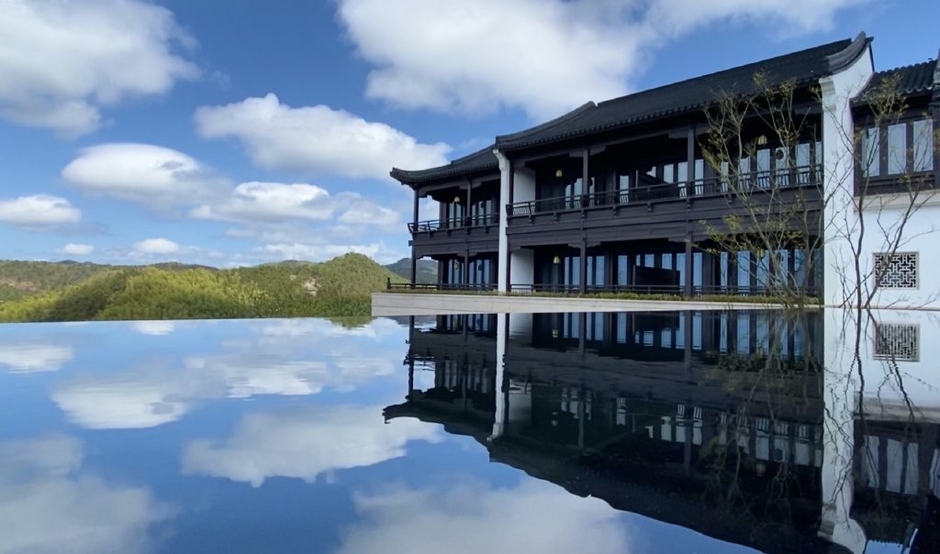 ロビーラウンジのテラスから見る風景