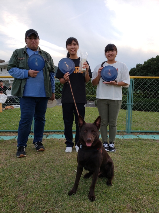 ディスクドッグ大会の理専入賞者