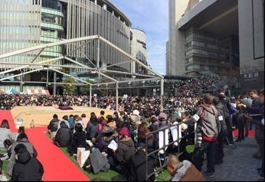 会場(うめきた広場)