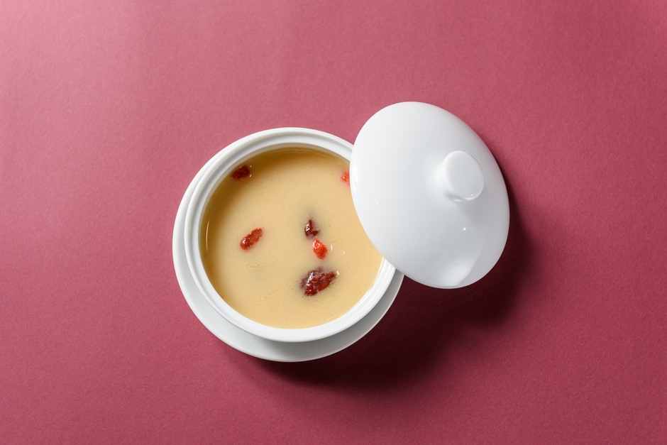 お通しの薬膳スープ