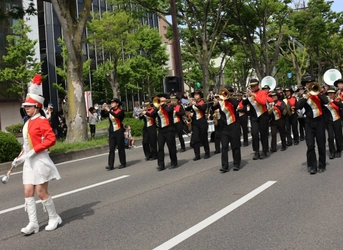 和歌山市の秋を彩る「けやきスペシャルパレード」開催！ 生徒たちによる音楽パレードを実施！