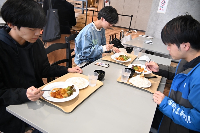 おいしく食べて支援に協力