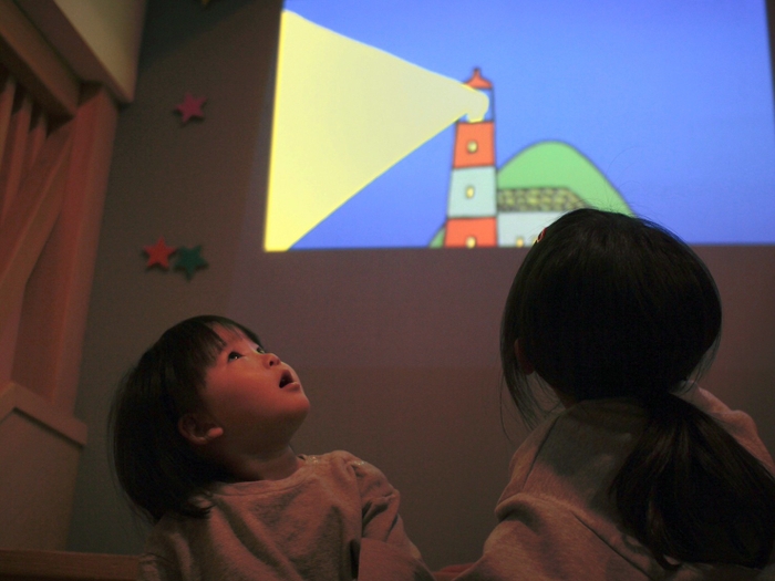秘密基地でのショートムービー上映会