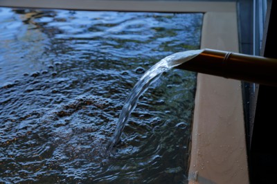 天然地下水の柔らかい水質が心をほどく