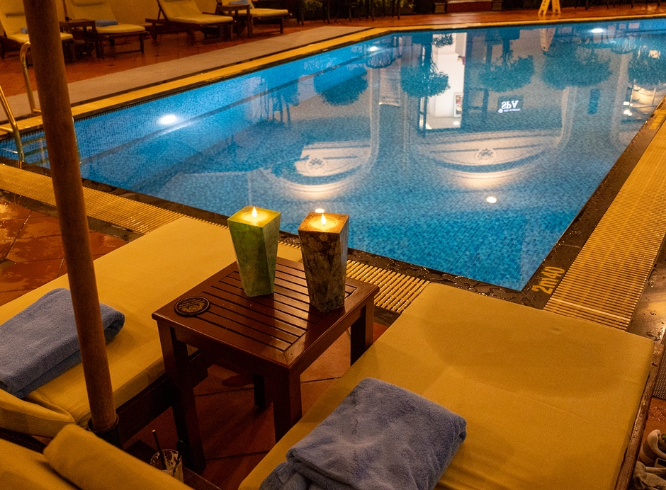 ナイトプール用LEDフレームレスキャンドル