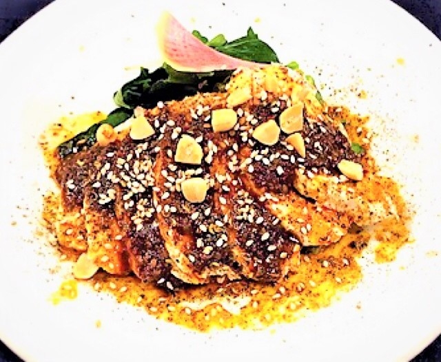 名物“しびれ鶏”400円(税込)