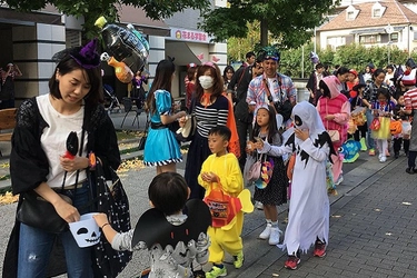 街の洋菓子店から始まった取組みが 800人が参加する新百合ヶ丘のイベントへ～3年ぶりの開催「しんゆりハロウィン2022」10月29日（土）～