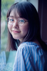 メガネグラビア「ビジョメガネ」に、 CM出演などで注目が集まる 2018年編集部激推しの若手女優・唐田えりかが登場！
