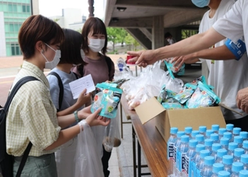 コロナ禍で困窮した学生に食の支援　 ～年末年始を控え四天王寺大学からの贈り物～