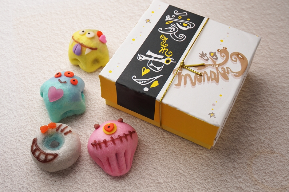 この箱からこの4匹のモンスターが出てくる!