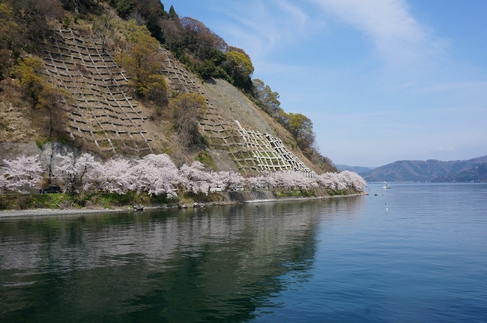 湖上からの海津大崎