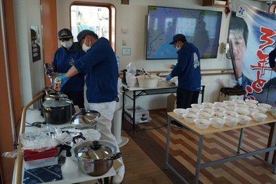 にゅうめん(煮麺)を調理・提供(2)