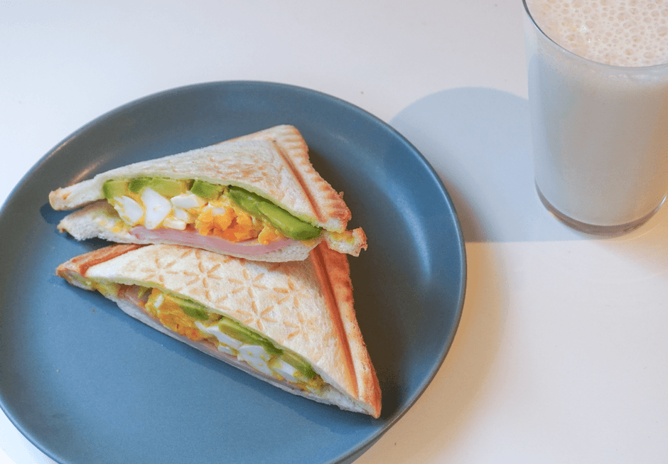 MCTオイルを使用した自家製マヨネーズのホットサンド