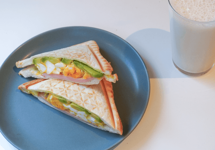 MCTオイルを使用した自家製マヨネーズのホットサンド