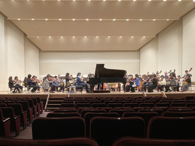Home＆nicoホール 江南市民文化会館 大ホールでの「こうなん名フィルコンサート」リハーサル風景（過去の公演）