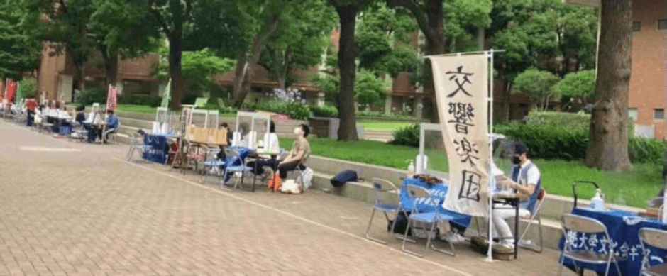 本年度の学生団体による新入生勧誘活動の様子