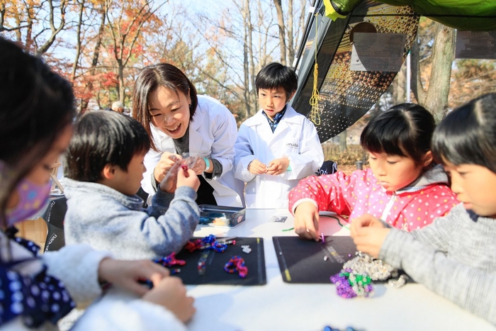 親子で野外体験会を開催