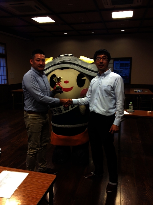 優勝者と開発者