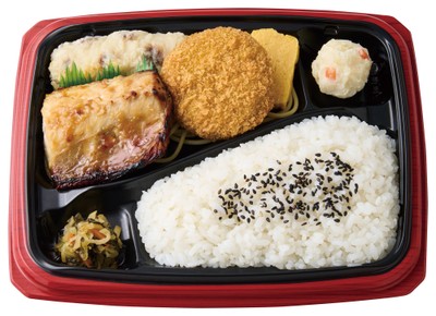 さばの⻄京焼き&メンチカツ弁当584円(税込630円)