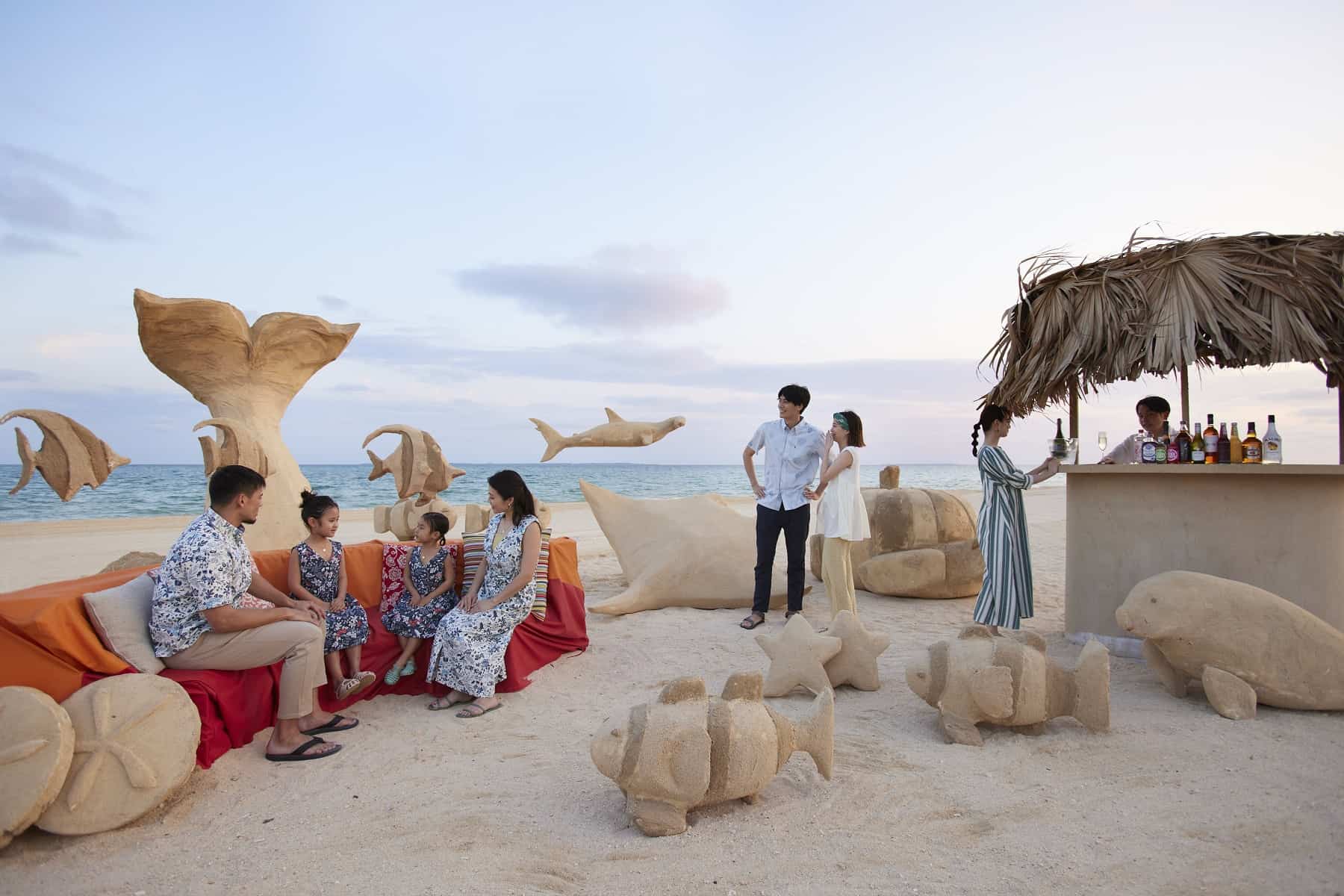 【リゾナーレ小浜島】「南の島のビーチハロウィン」開催 ~30体のサンドアートがビーチを彩る~|期間:2022年10月1日~31日