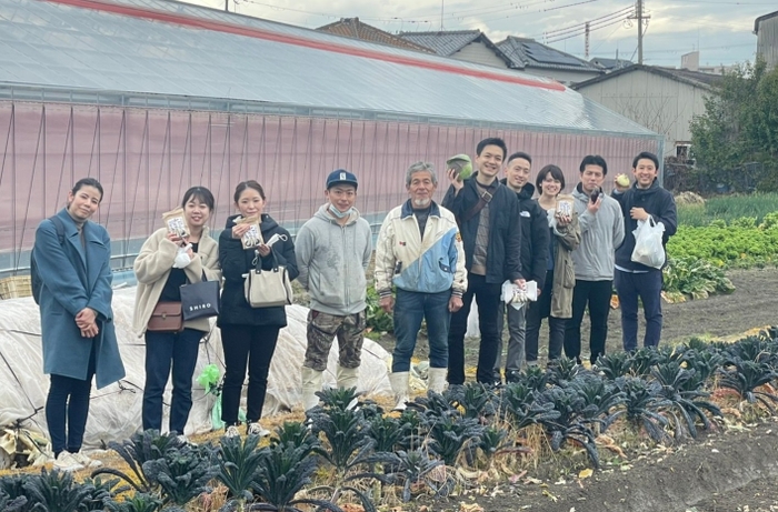 愛情をたっぷり注いで野菜を育てる三浦農園さんを訪問。食材をお客様と同じ目線で見て味わって選びました。