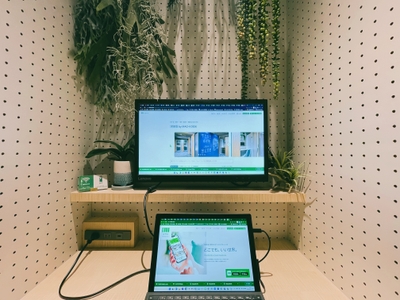 モニターを利用して効率よく仕事できる環境