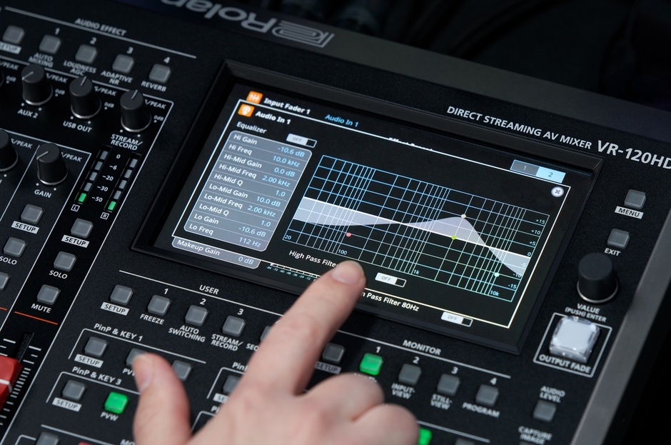 グラフィカルに操作できるEQ画面